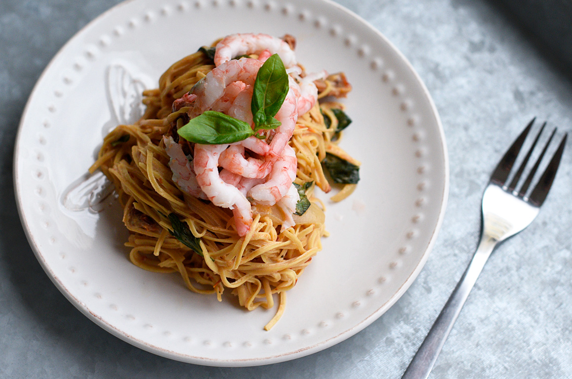 Bönspagetti med heta räkor