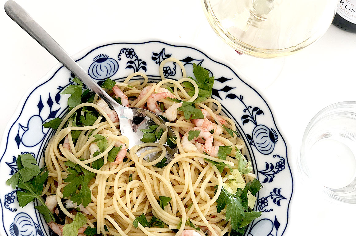 Jonas spaghetti med heta räkor och persilja